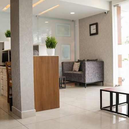Готель Sulu Residency Kochi Екстер'єр фото