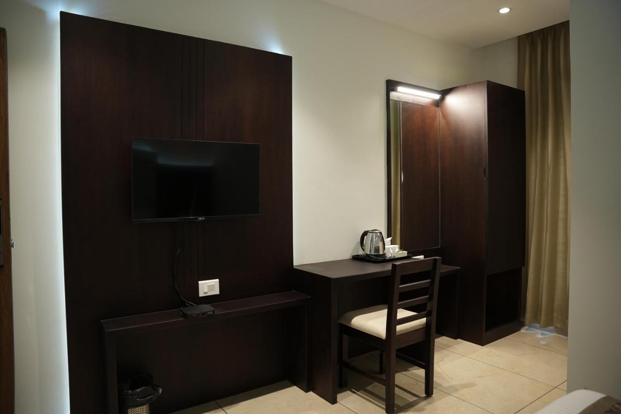 Готель Sulu Residency Kochi Екстер'єр фото