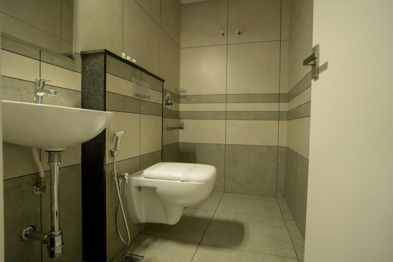 Готель Sulu Residency Kochi Екстер'єр фото